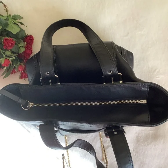 Coach Leather Purse - Picture 12 of 16